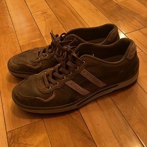 Sketchers Relaxed Step Casual Sneaker